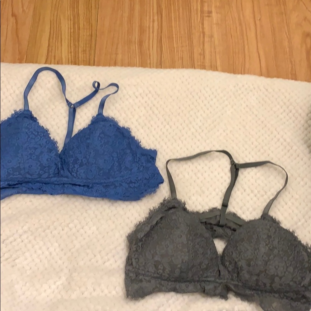 2 bralettes